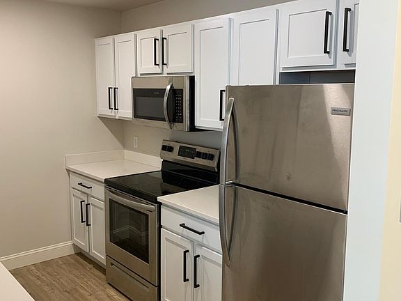 2nd image of 39 Columbia St #309
