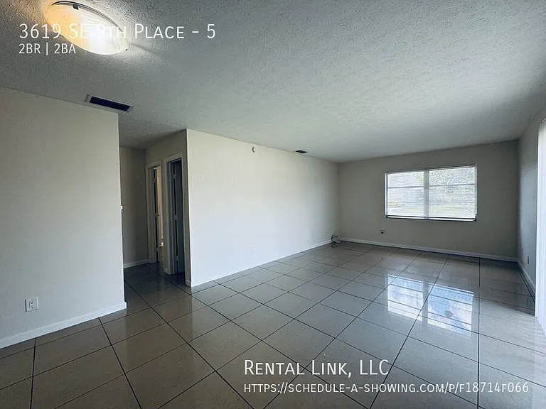 3619 SE 9th Pl #5 — Photo 5
