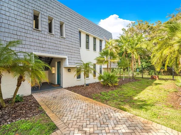 708 Lyndhurst St Unit 104, Dunedin, FL 34698