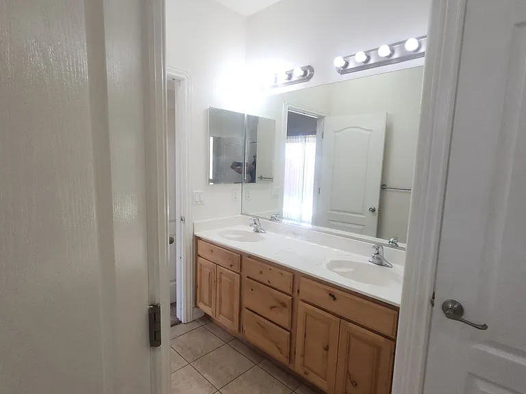 42 N Eastridge Dr — Photo 15