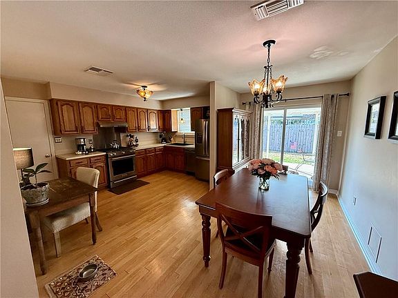 4th image of 1136 Generes Dr