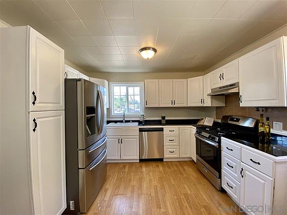 3rd image of 1114 Elwood St