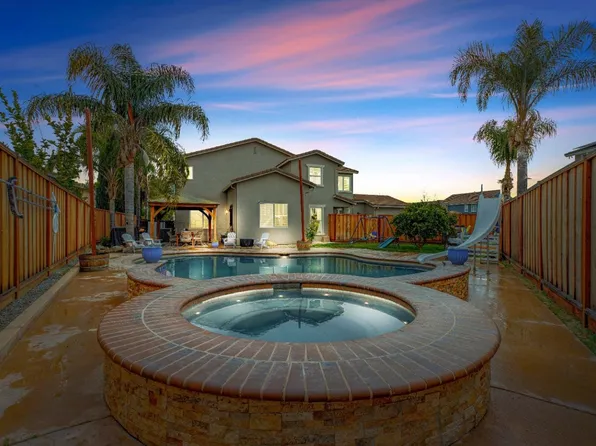 415 Meadow Creek Dr, Patterson, CA 95363