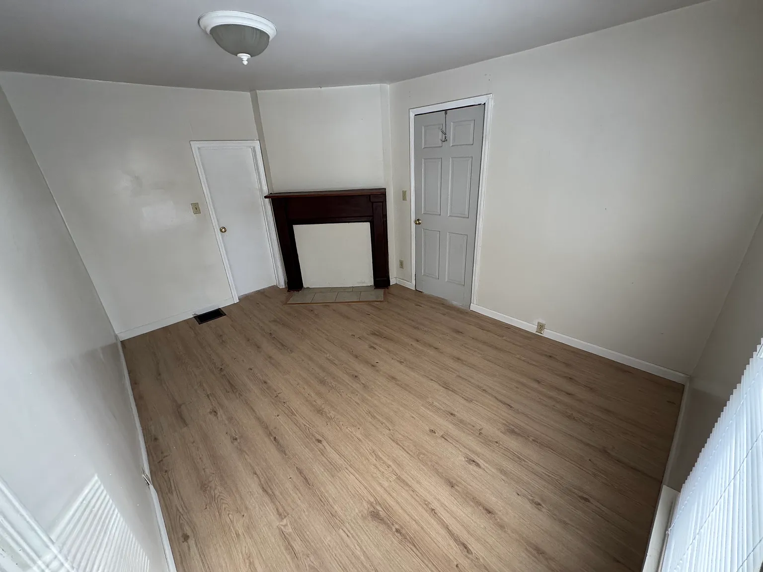 2 bed, 924 sqft, $1,100 — Photo 4