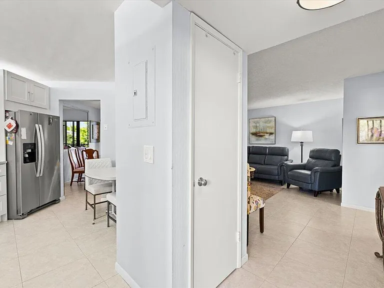 5851 Camino Del Sol #203 — Photo 8