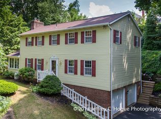 2 Edgedale Ct, Wyomissing, PA