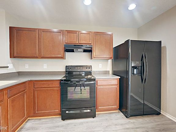 136 Hinge Path Cibolo TX