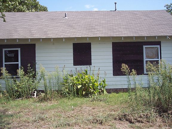 2nd image of 118 S Burns St