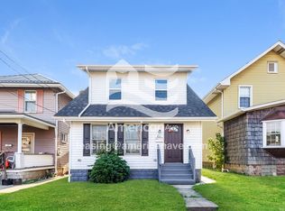 211 Center St, Springdale, PA 15144