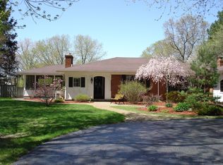 4204 Pleasant Valley Rd, Brighton, MI 48114