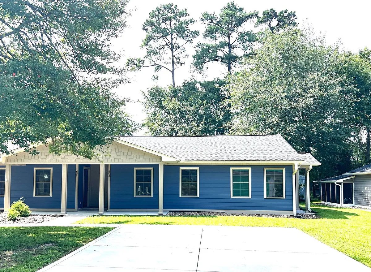 Building Photo - 203 Fox Ln