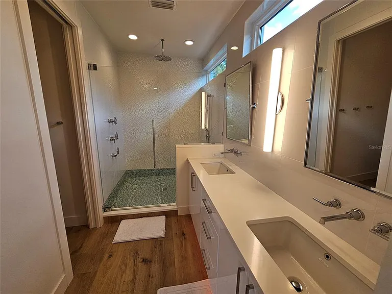 2408 Nassau St — Photo 29