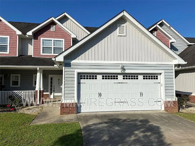 227 Charleston Dr
