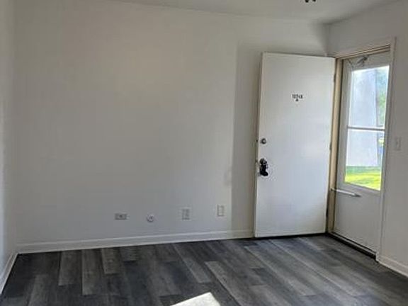 4th image of 1694 Molitor Rd APT A