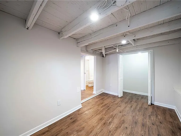 716 Lakeview Ave NE #5 — Photo 11