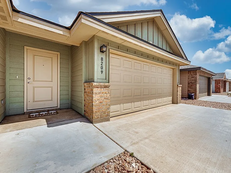 8209 E County Road 111 — Photo 23