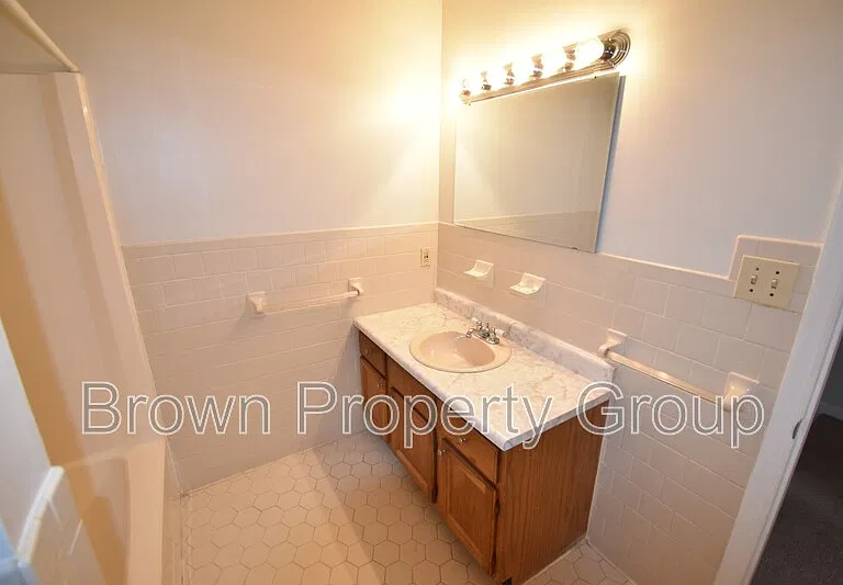 244 Wickford Ct #4 — Photo 10
