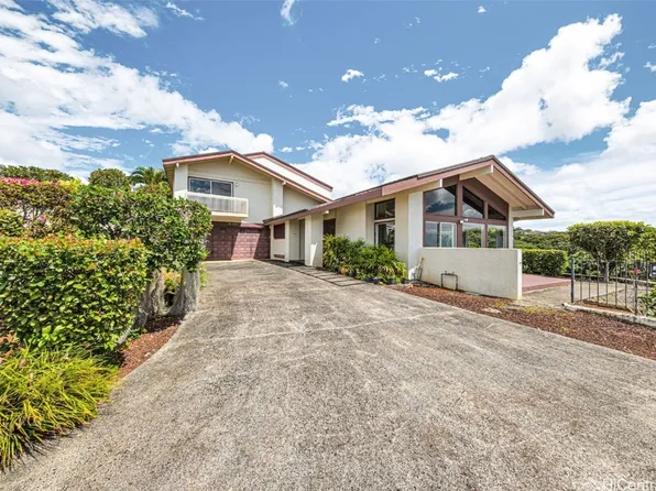 98-2059 Kipikua St, Aiea, HI 96701