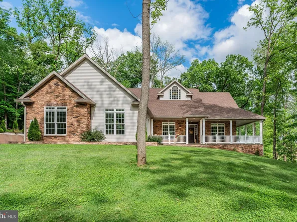 1670 Wibymarch Dr, Chambersburg, PA 17202