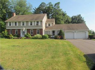 9 Pine Cone Rd, Ellington, CT 06029