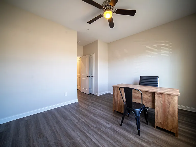 Plum Ridge Apartments — Photo 22