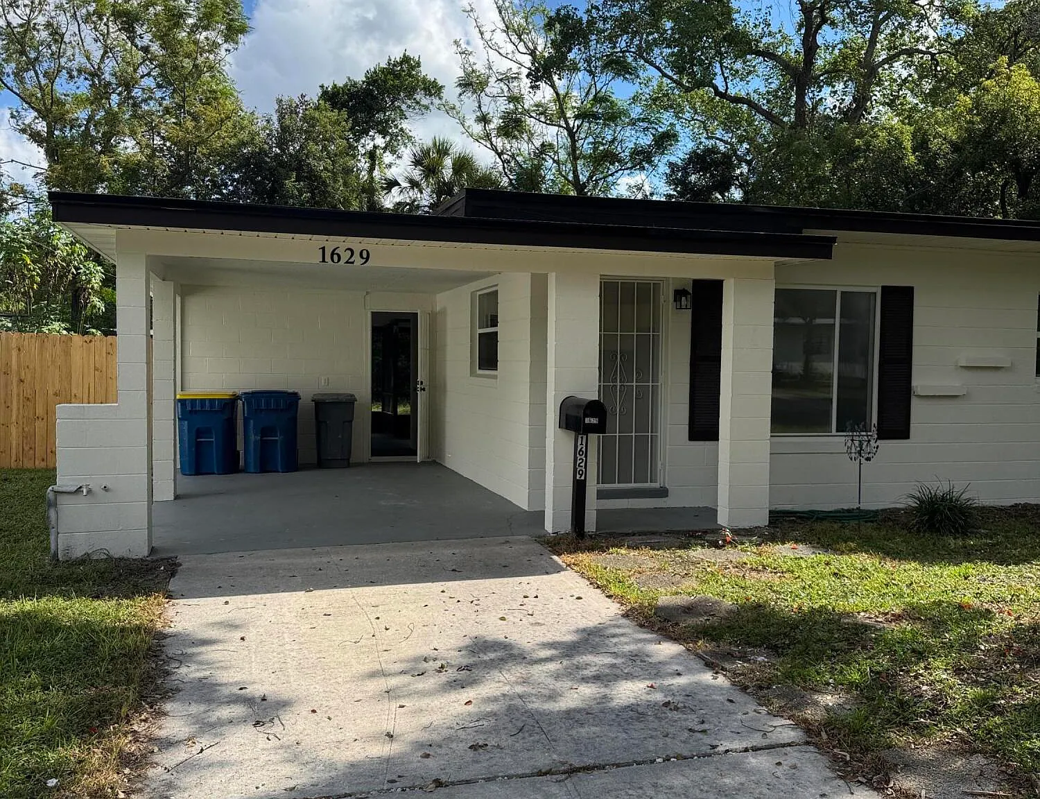 3 bed, 2.0 bath, 874 sqft, $1,850 — Photo 2