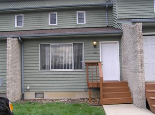 1302 Lake Charles Ave, Porter, IN 46304