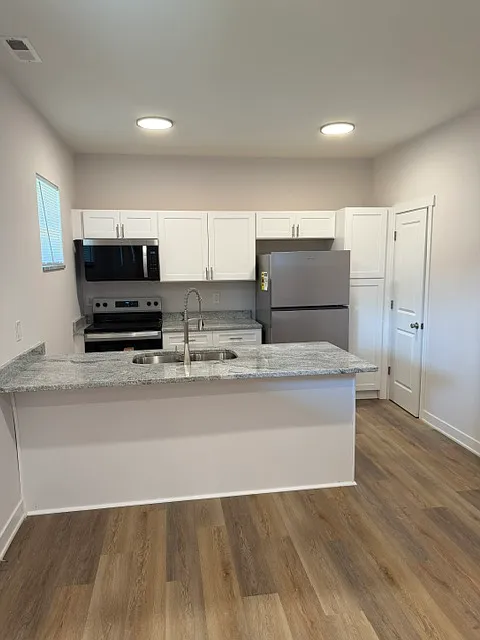 405 North Walcott Street - D — Photo 2