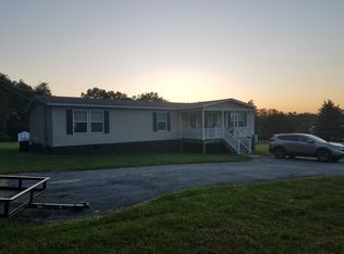 552 Cherry Creek Cir, Shady Spring, WV 25918