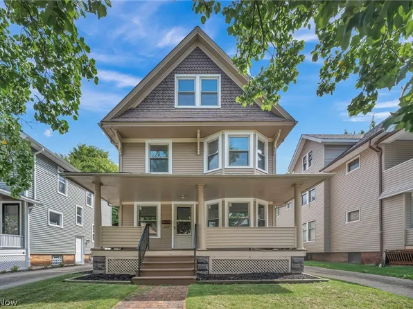 1515 Orchard Grove Ave, Lakewood, OH 44107