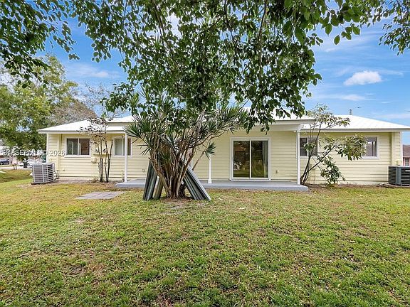 4th image of 4667 SE Salvatori Rd #4667