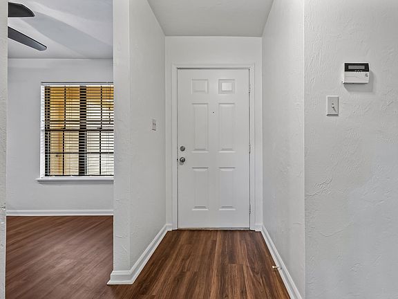 3rd image of 128 Dawn Lauren Ln