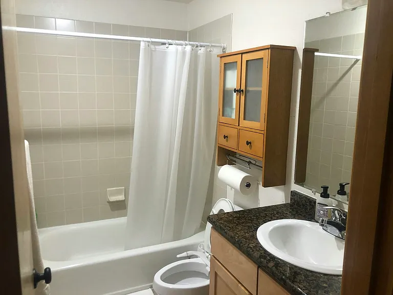 730 NW Naito Pkwy #E25 — Photo 38