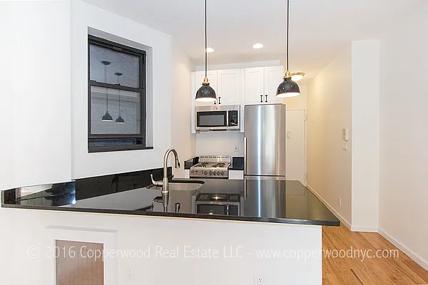 Rented by Copperwood Real Estate | media 19