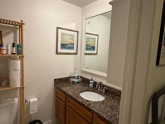4th image of 1114 W Belmont Ave APT 3