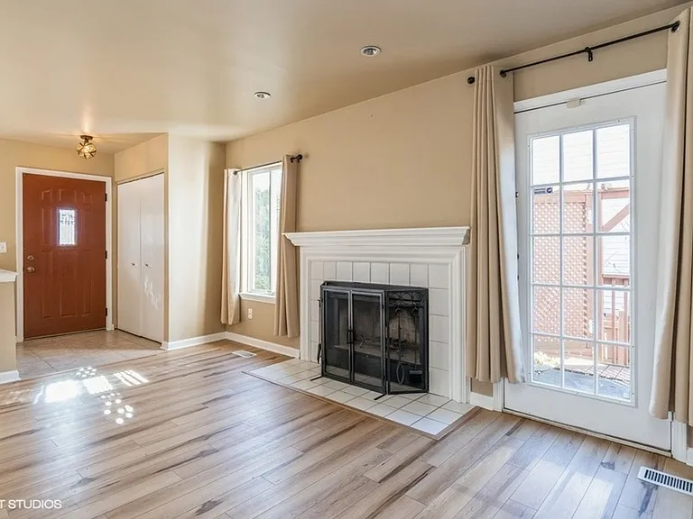 2423 Durango Ln — Photo 2