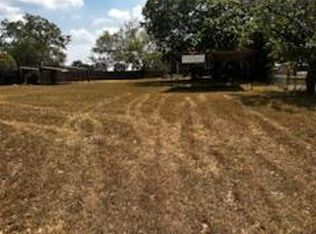 1617 Old McMahan Trl, Lockhart, TX 78644