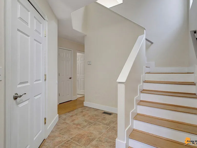 3838 Sycamore Loop — Photo 6