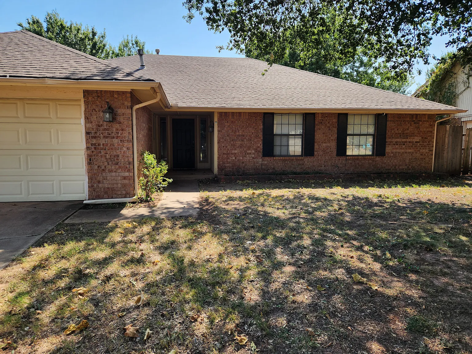 4 bed, 1942 sqft, $1,750 — Photo 1