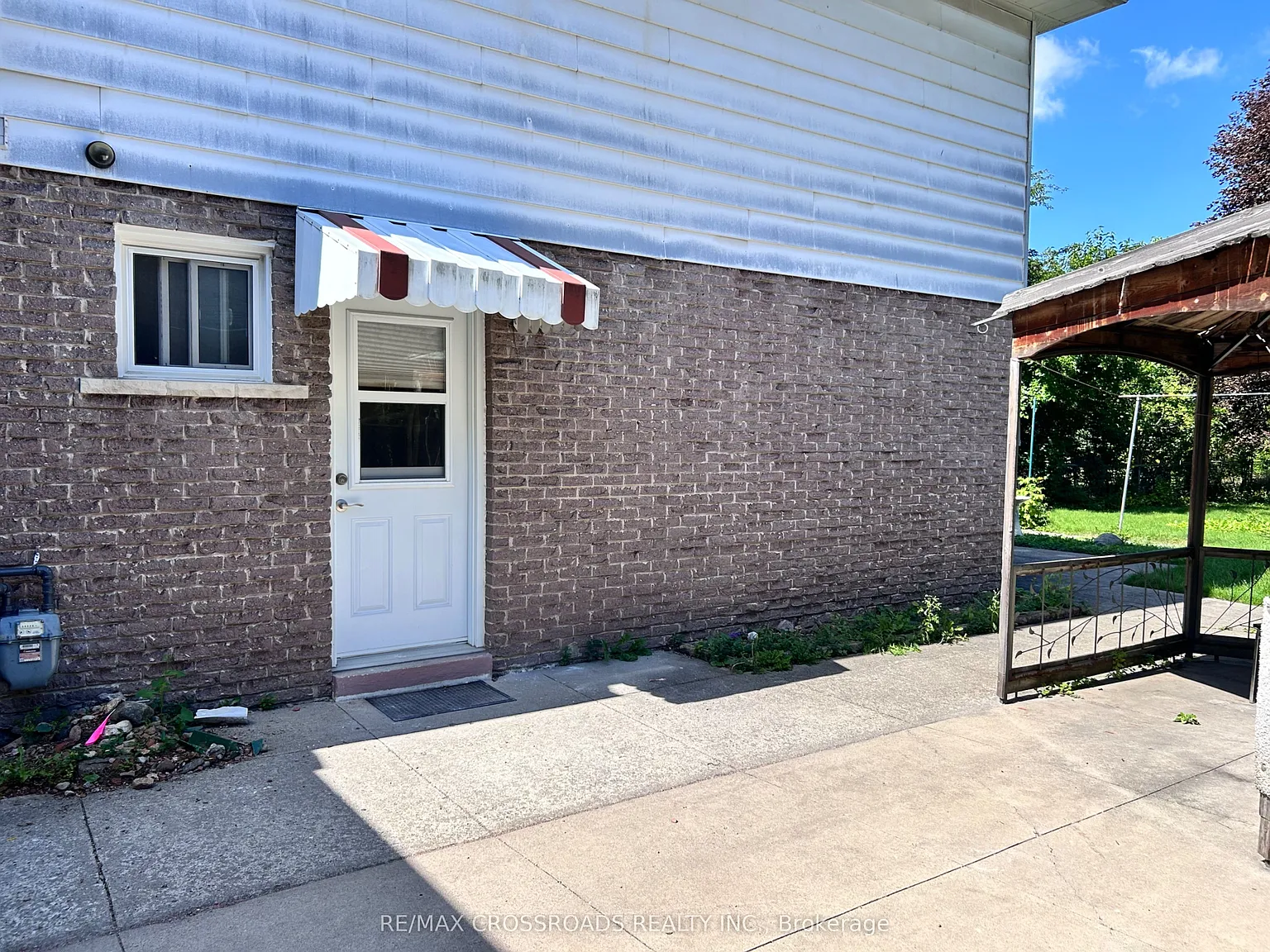 2 bed, $2,100 — Photo 2