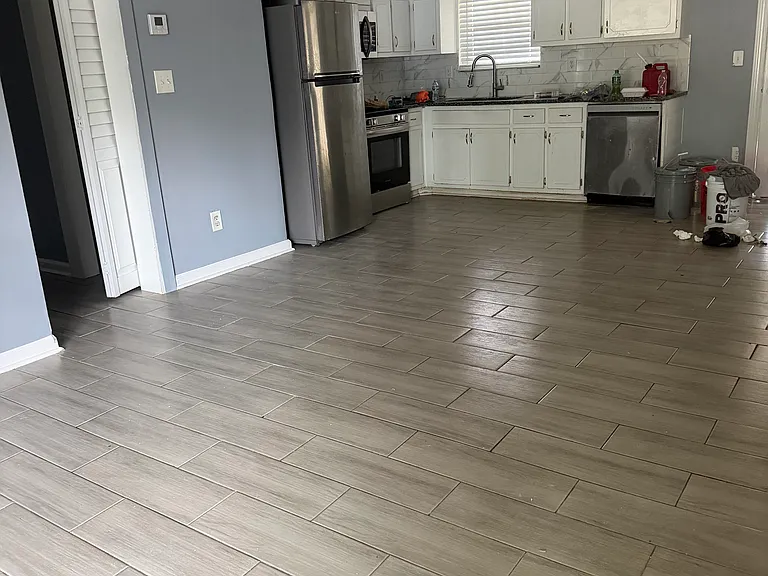 90 W Independence Cir — Photo 2