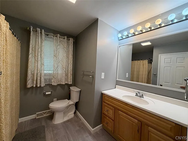 1648 White Bridge Rd — Photo 10