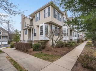 21 Clearbrook Ln, Flemington, NJ 08822