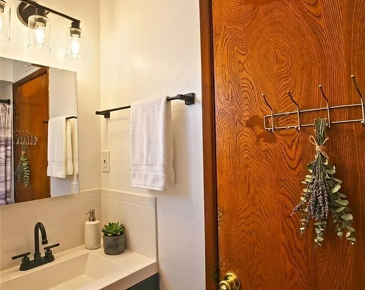 4851 Willmonte Ave — Photo 16