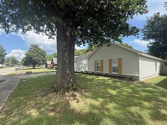 3rd image of 6605 Beaverlodge Dr