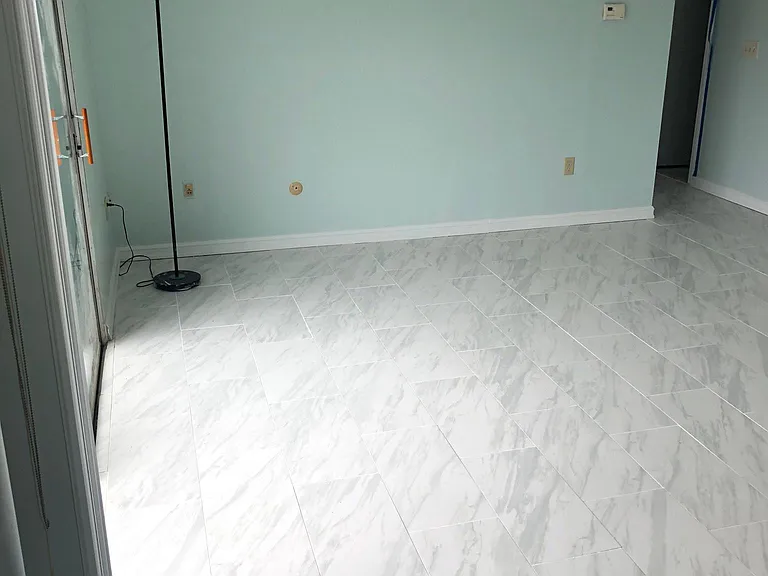107 Oak Ln #9 — Photo 5