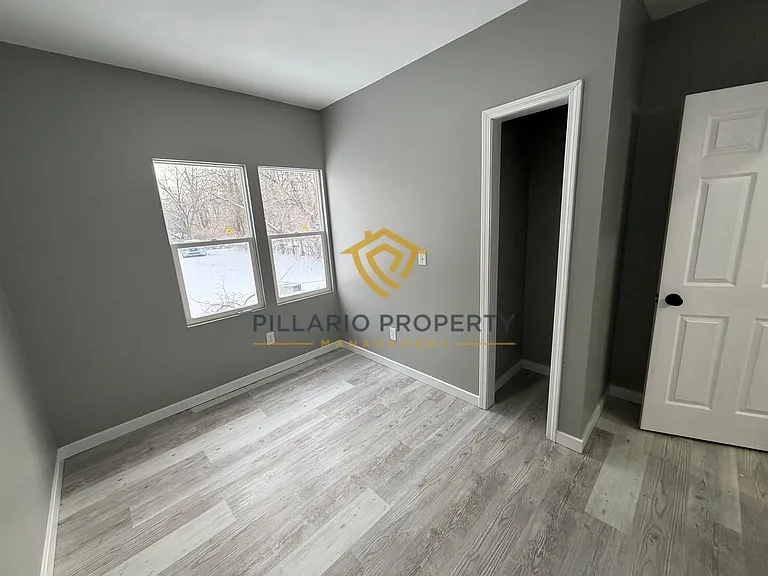 3221 E 38th St — Photo 9
