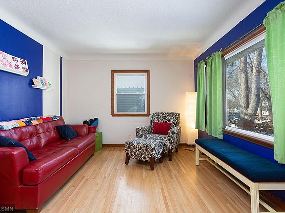 2nd image of 1856 Idaho Ave E