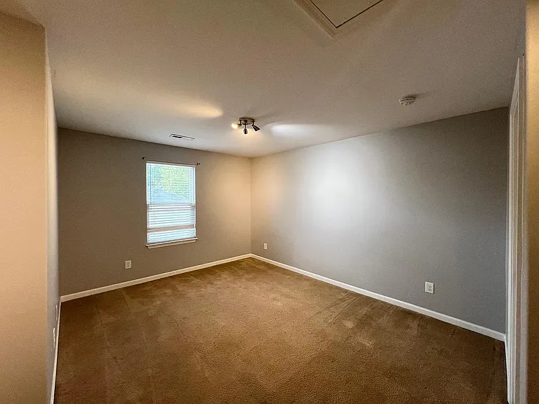 4828 Lynn Lee Cir — Photo 9