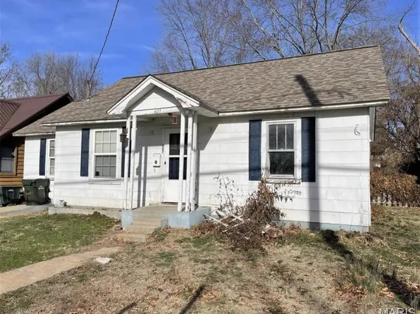 607 E 11th St, Rolla, MO 65401